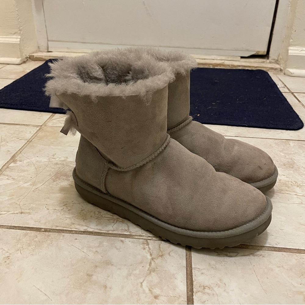 Ugg Bailey bow boots mini gray